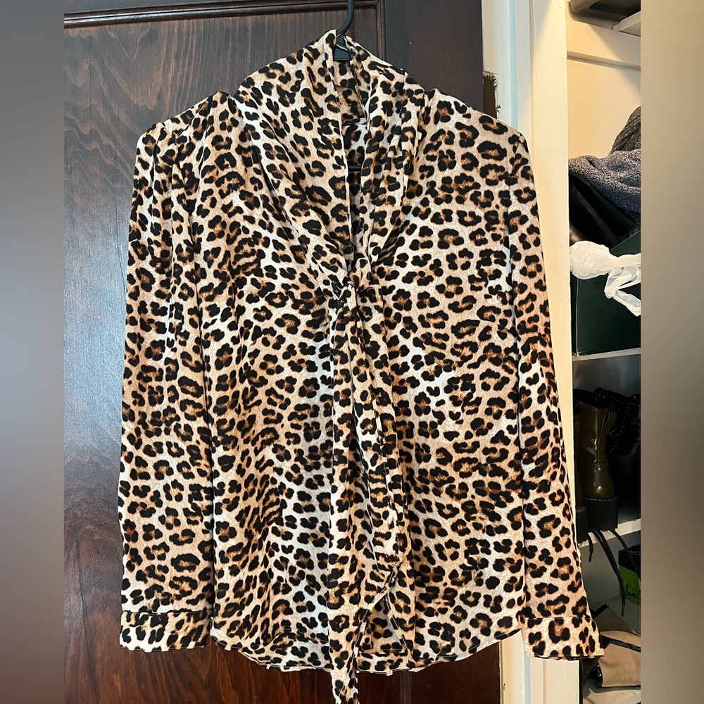 Blouse with tie - Picture 2 of 4